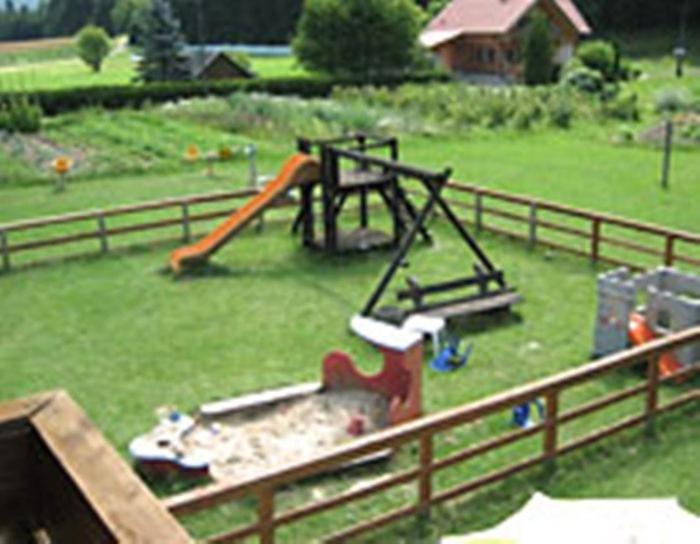 Schmautz Ferienwohnungen & Zimmer Miklauzhof Kültér fotó