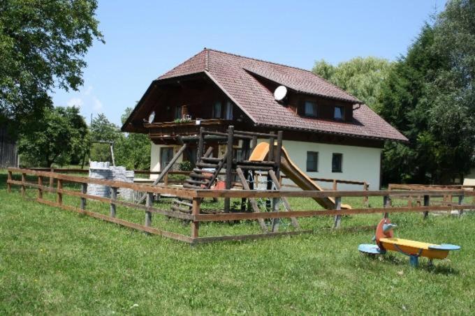 Schmautz Ferienwohnungen & Zimmer Miklauzhof Kültér fotó